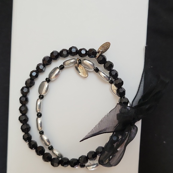 Vintage LBVYR Set of 2 Stretch Bracelets with Bow! - Picture 3 of 10